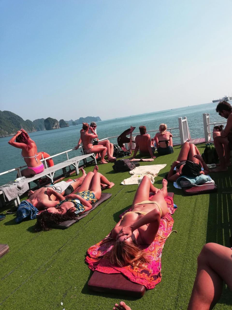 Full Moon Party Hotel 하이퐁 외부 사진